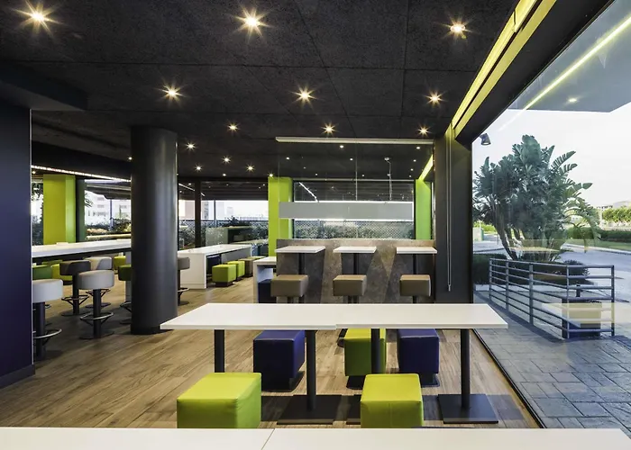 Ibis Budget Málaga Aeropuerto Avenida De VelazquezAlbergo